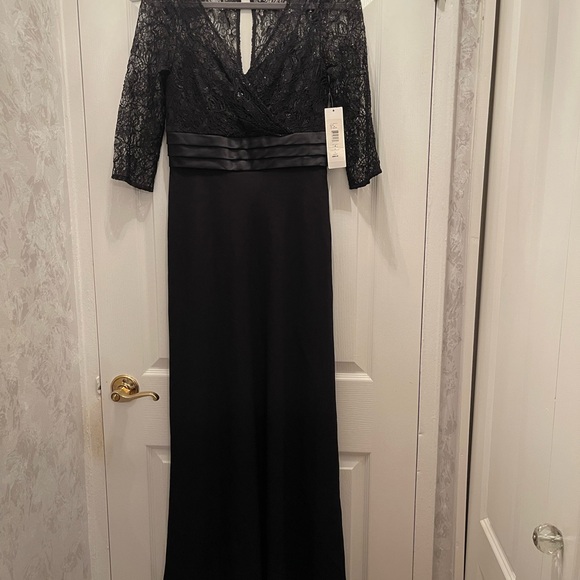 Bagley Mishka Dresses & Skirts - BADGLEY MISCHKA BLACK LONG LACE TOP 3/4SLEEVE V-NECK EVENING GOWN LINED SZ4 BNWT
